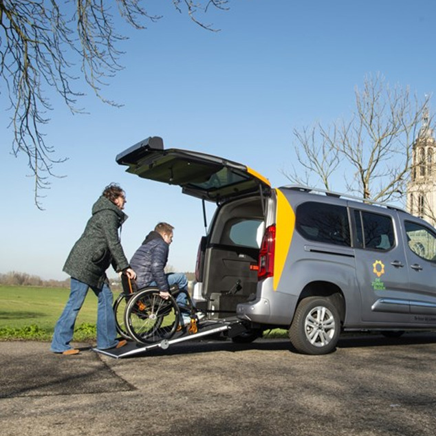 Zonnebloem Rolstoelauto Huren Eemnes Laren Blaricum